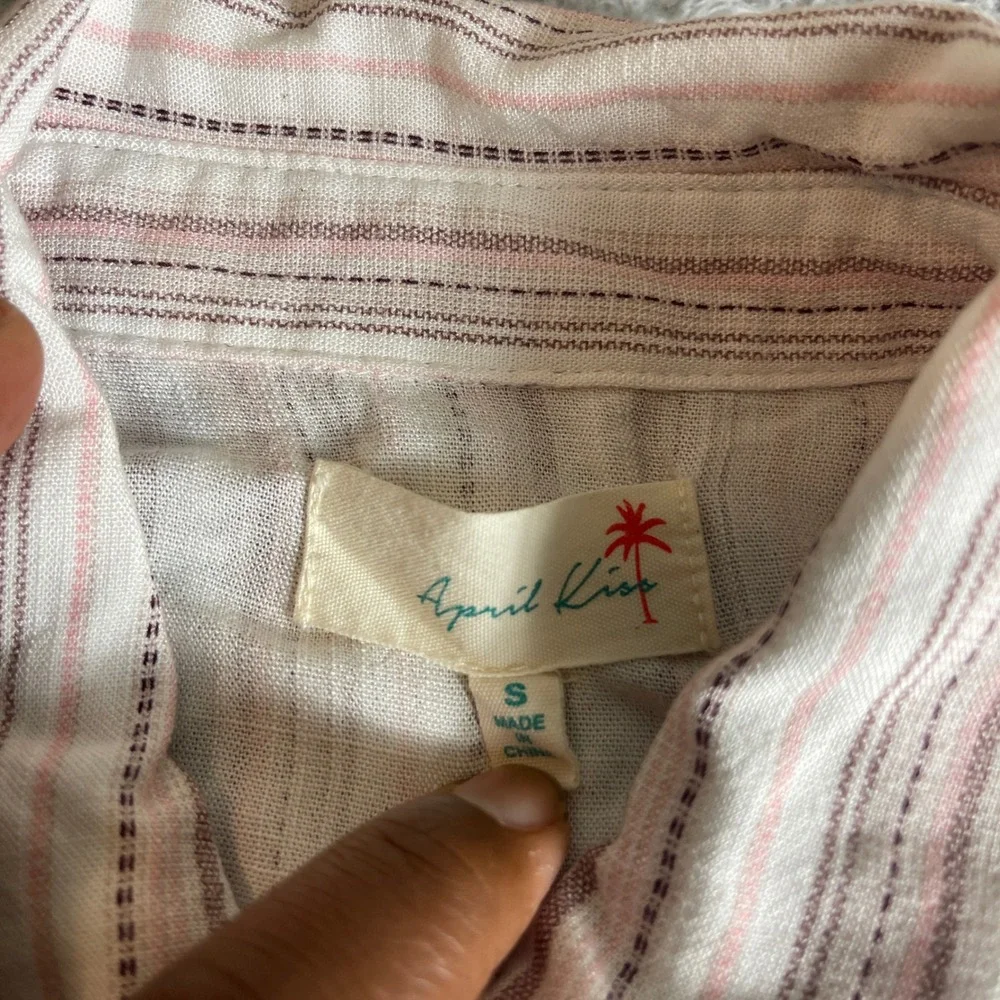 April Kiss Womens Pink Striped Linen Blend Cropped Button Down Shirt Small - Picture 2 of 9